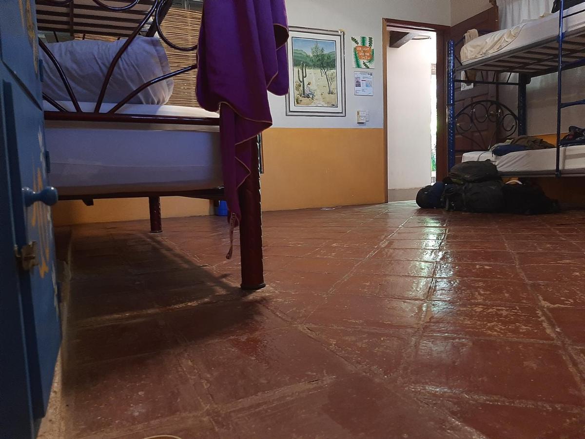 Tower Bridge Hostel 埃斯孔迪多港 外观 照片