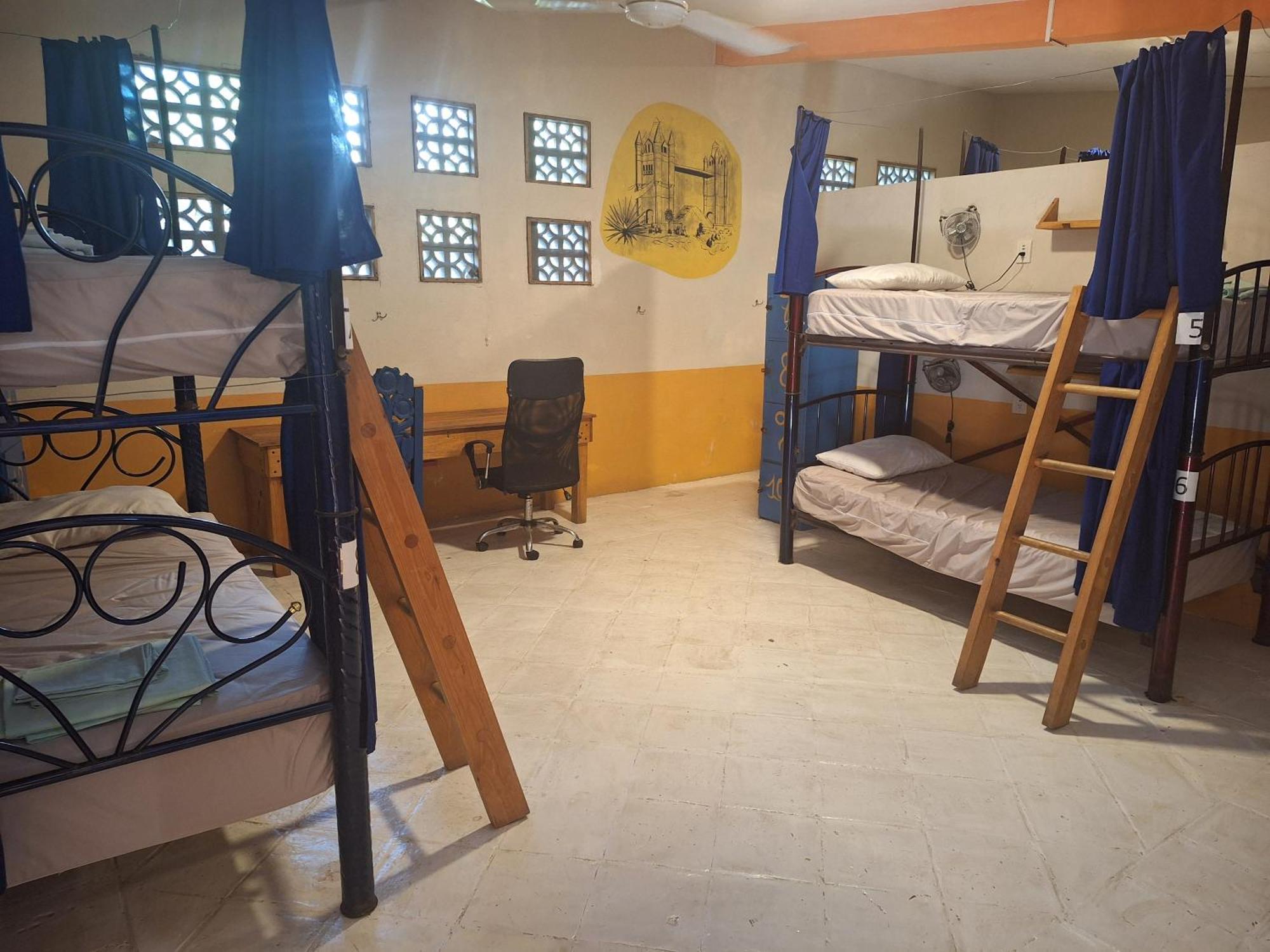 Tower Bridge Hostel 埃斯孔迪多港 外观 照片
