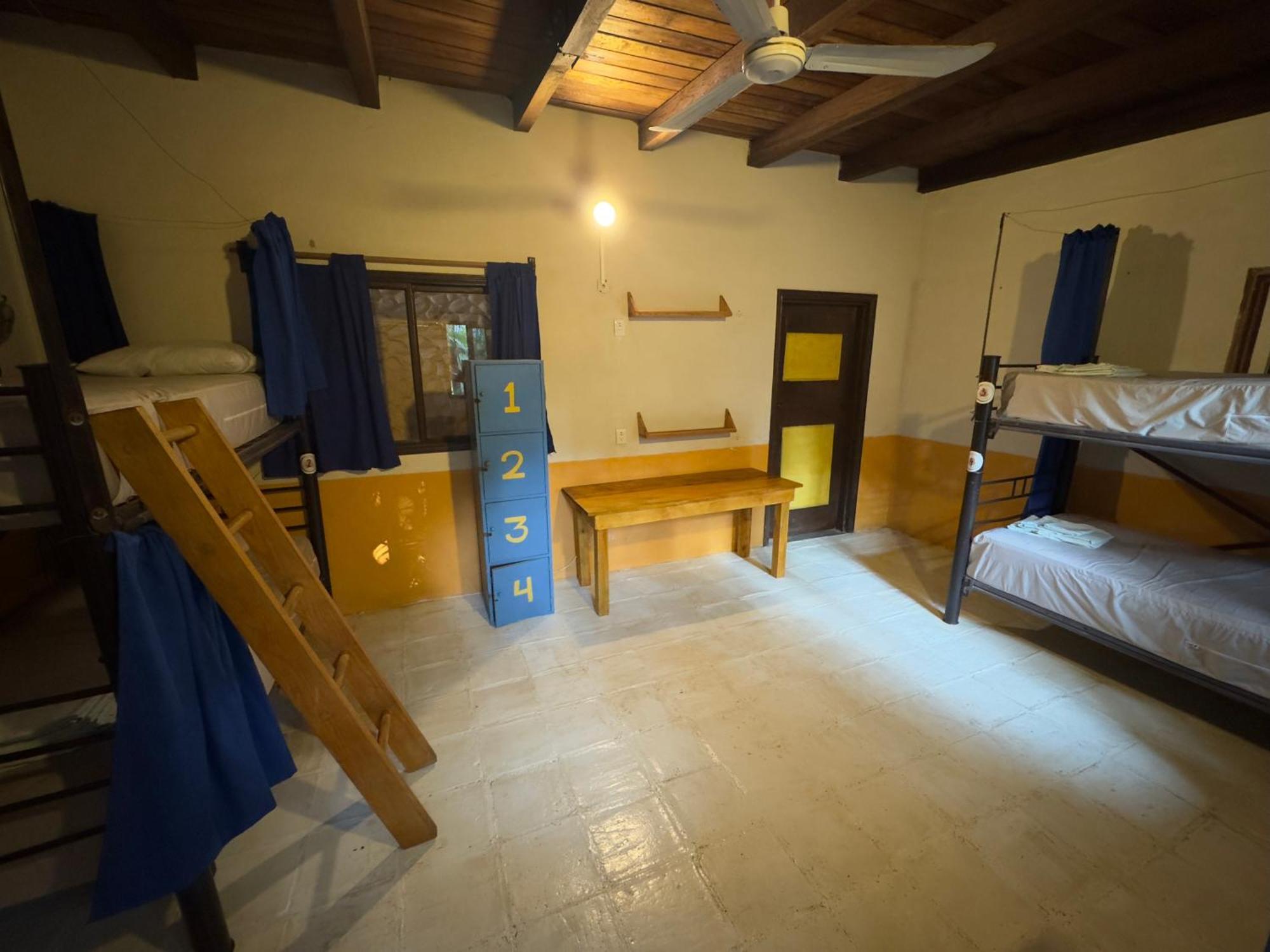 Tower Bridge Hostel 埃斯孔迪多港 外观 照片